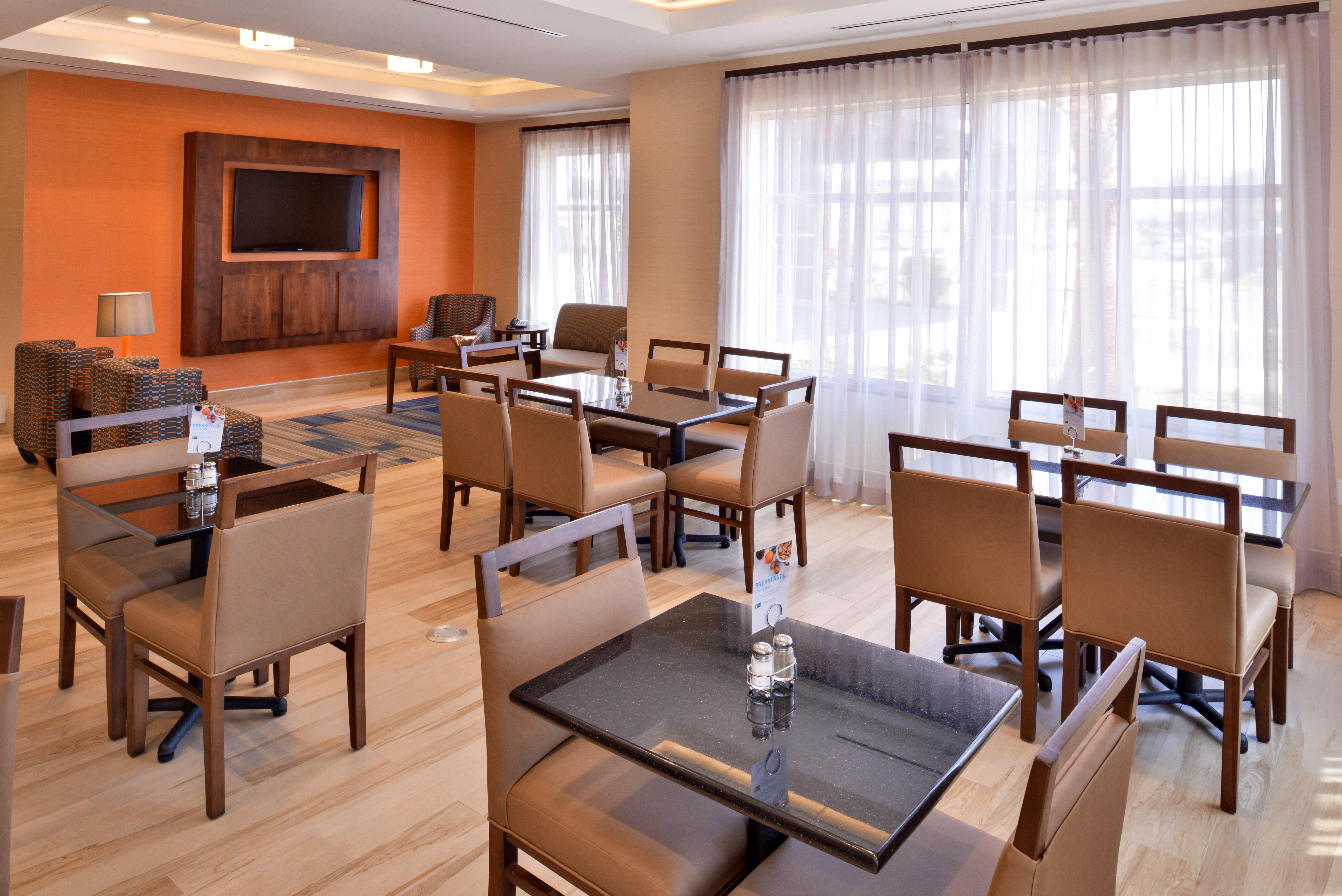 Holiday Inn Express Hotels & Suites Loma Linda By Ihg Dış mekan fotoğraf