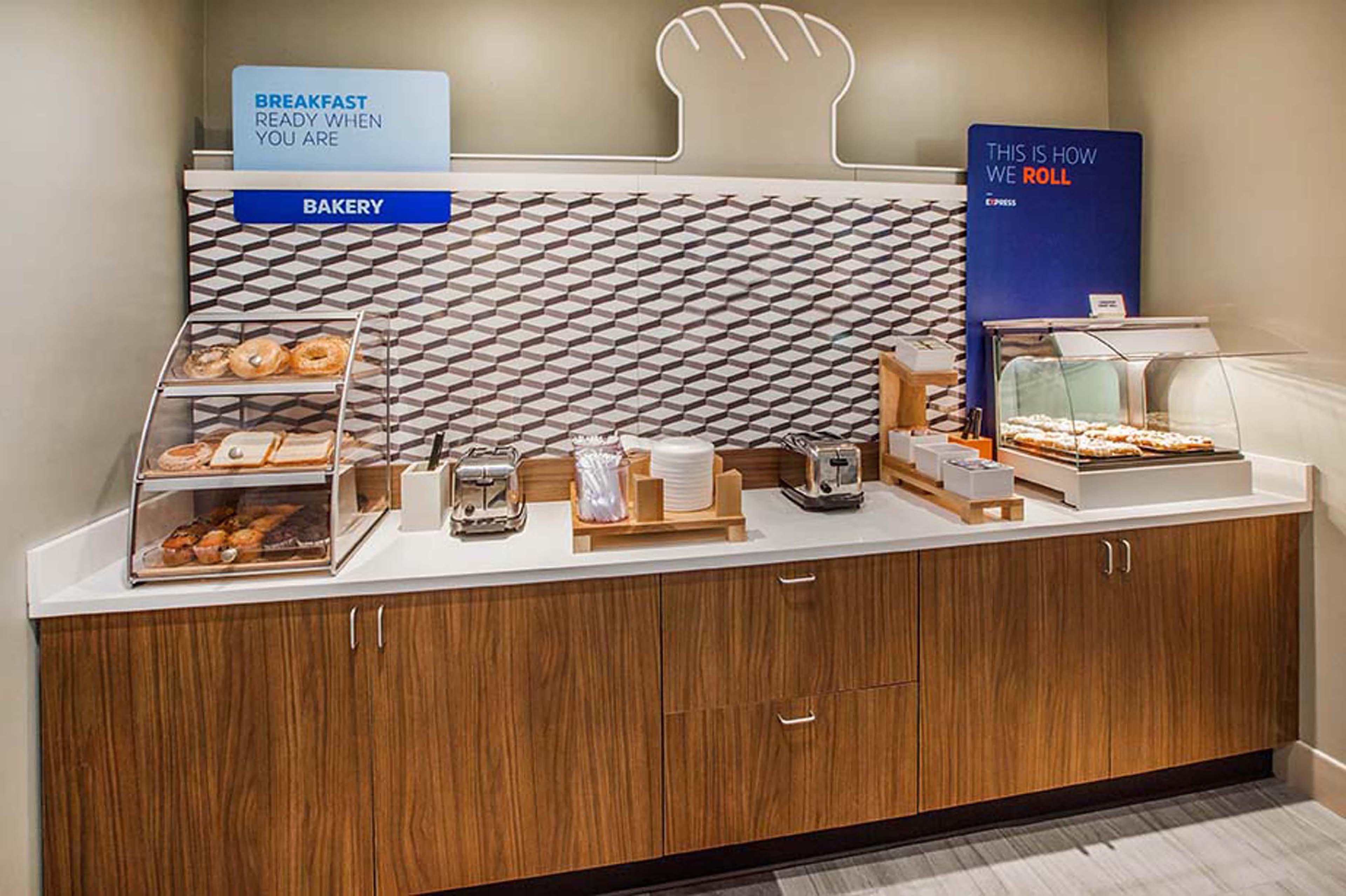 Holiday Inn Express Hotels & Suites Loma Linda By Ihg Dış mekan fotoğraf